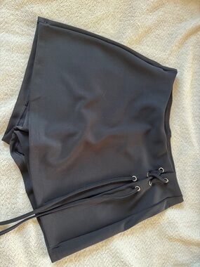 Size M-L Black Lace-Up Skort Shorts - Women